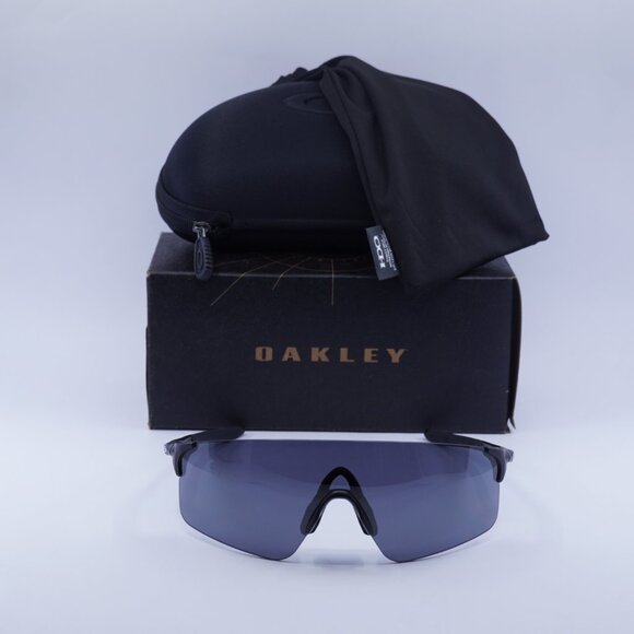 Oakley OO9454A 945401 Shield Sunglasses - Matte Black/Prizm Black - Picture 2 of 9